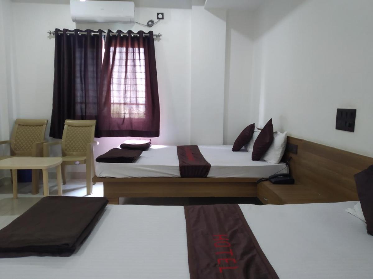 Hotel Vrundavan Pune Luaran gambar