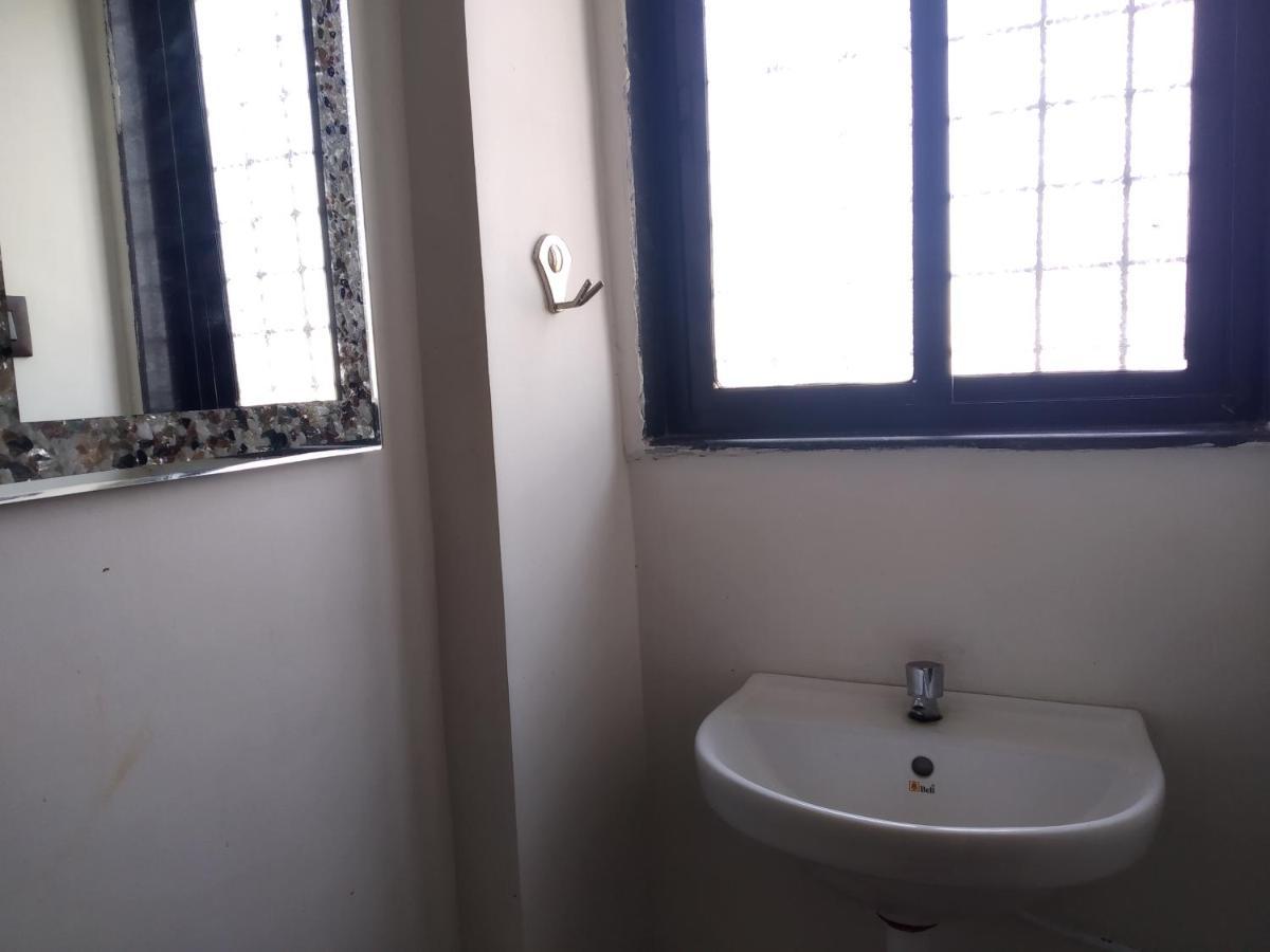 Hotel Vrundavan Pune Luaran gambar