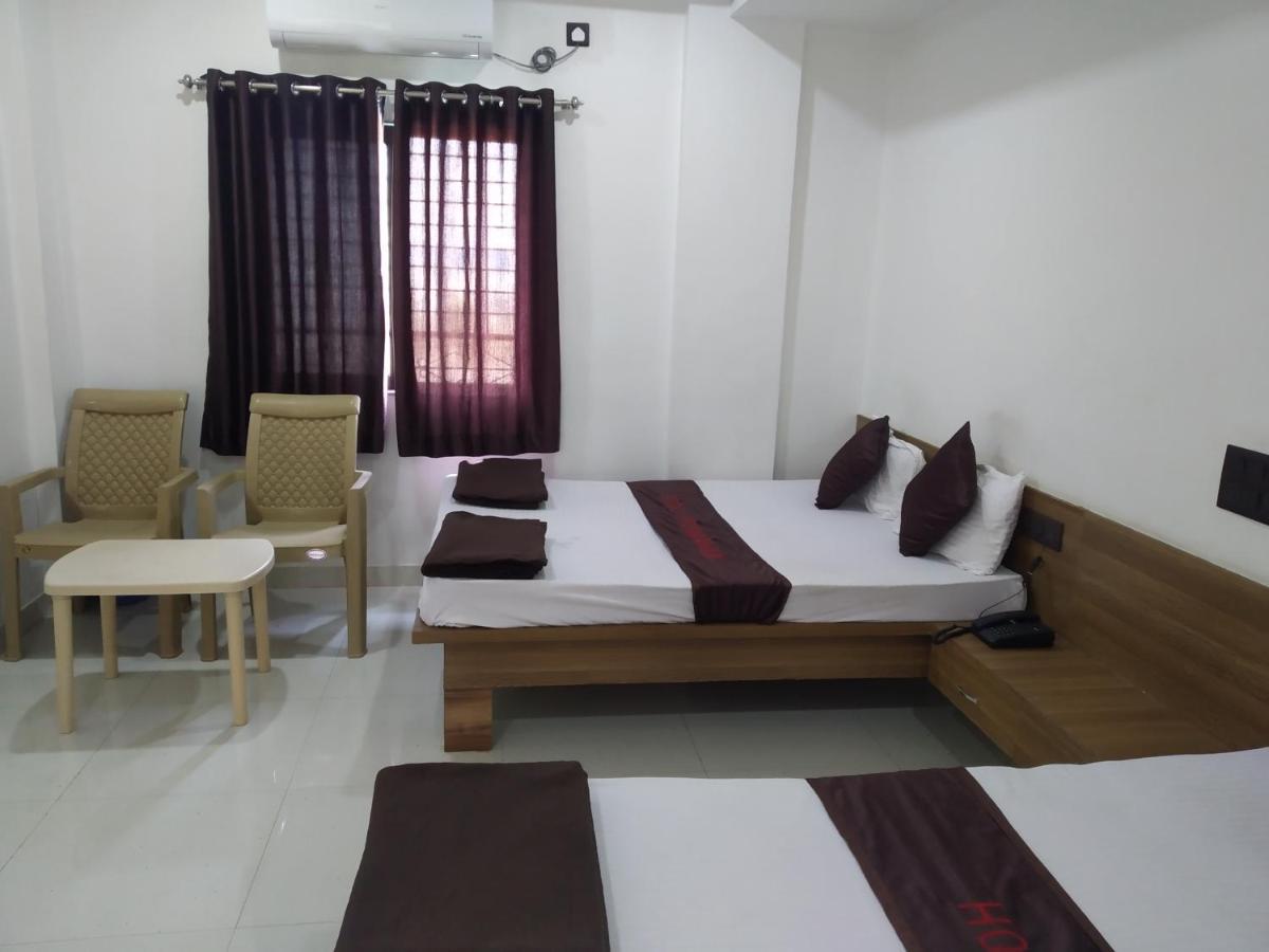 Hotel Vrundavan Pune Luaran gambar
